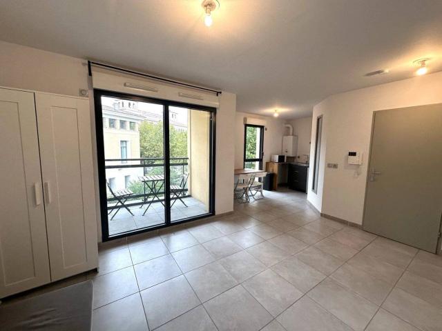 Studio location à Aix-en-Provence, Bouches-du-Rhône