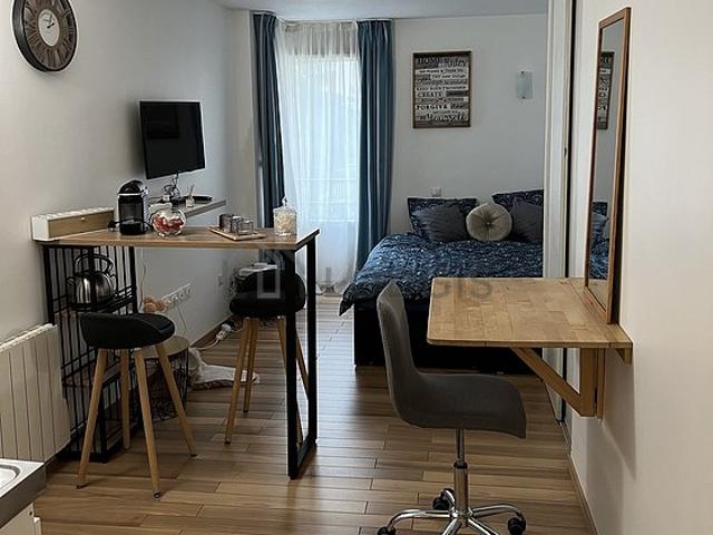 Studio location à Nanterre, Courbevoie