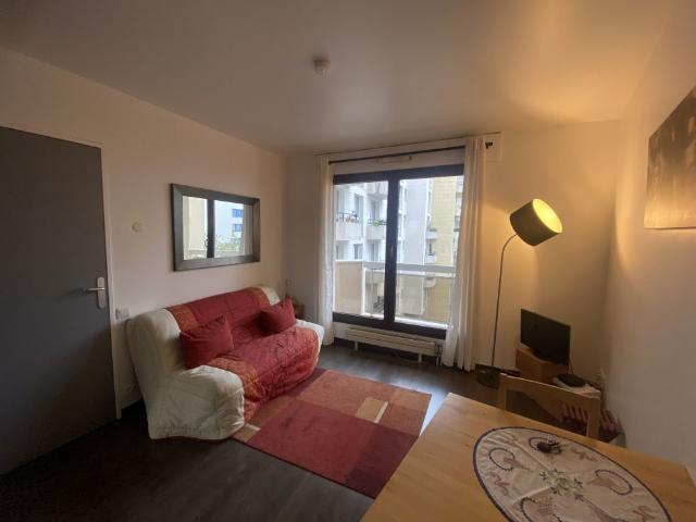 Studio location à Quartier Cœur de Ville, Courbevoie