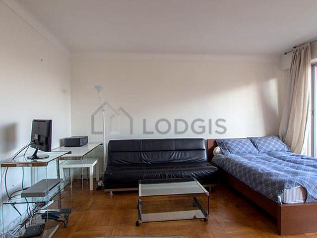 Studio location à Paris 16e Arrondissement, Paris