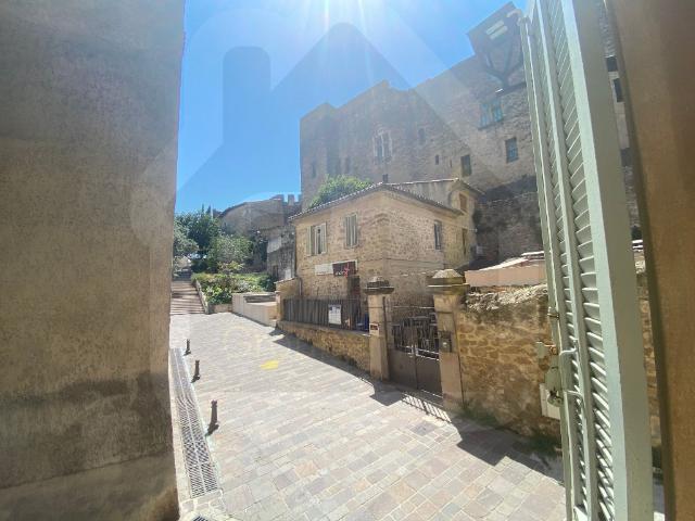 Studio location à Aix-en-Provence, Salon-de-provence