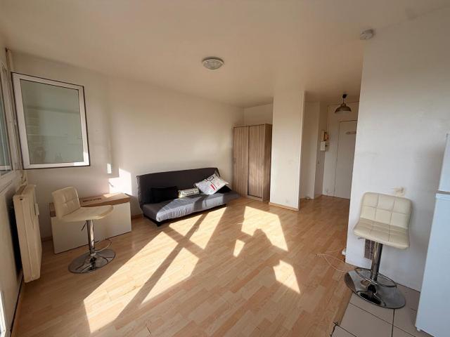 Studio location à Les Hauts de Chatou, Chatou