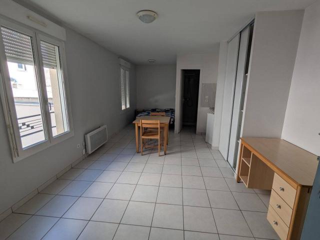 Studio location à Ballainvilliers, Clermont-Ferrand