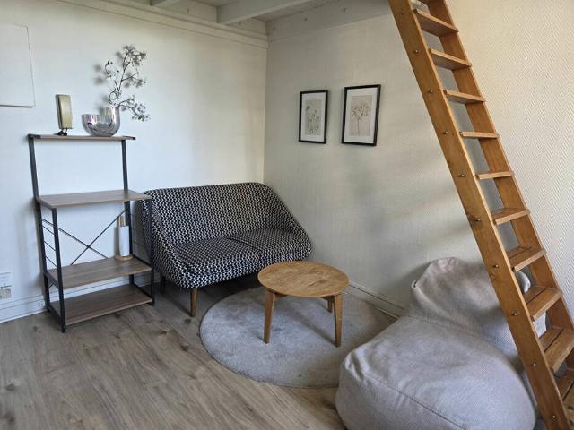 Studio location à Nanterre, Courbevoie