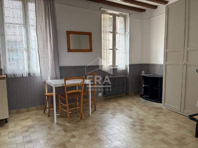 Studio location à Saint-Germain-en-Laye, Crespières