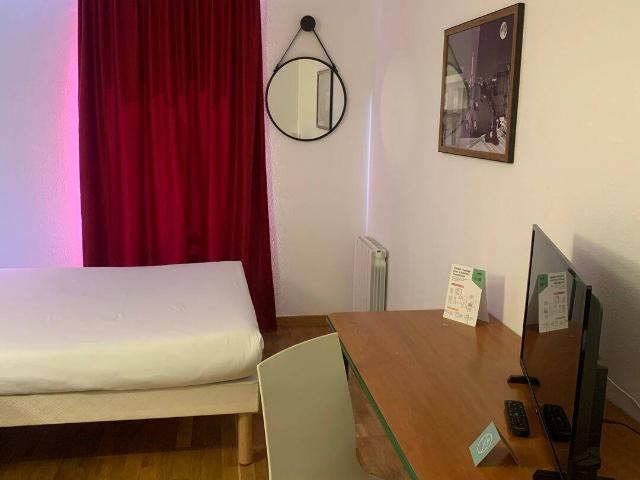 Studio location à Faubourg de l'Arche, Courbevoie