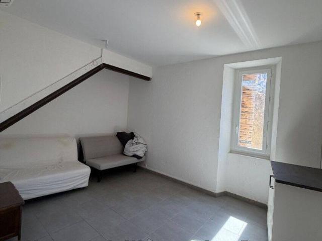Studio location à Lançon-Provence, Bouches-du-Rhône