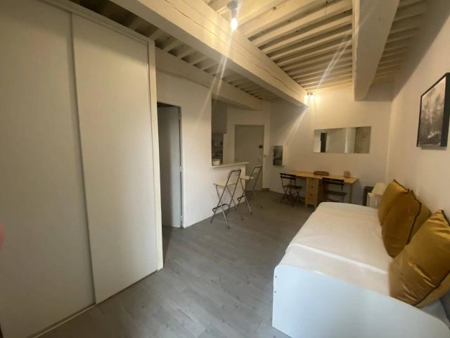 Studio location à Nîmes