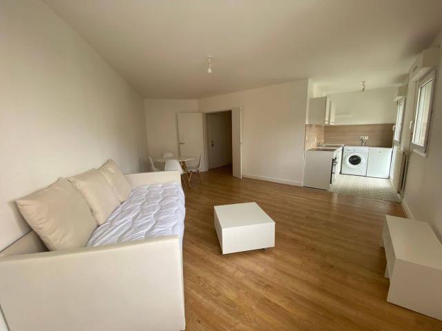 Studio location à Cité Jolivet, Tours