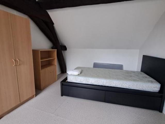 Studio location à Chalon-sur-Saône, Fontaines