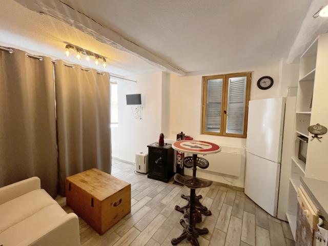 Studio location à Grasse