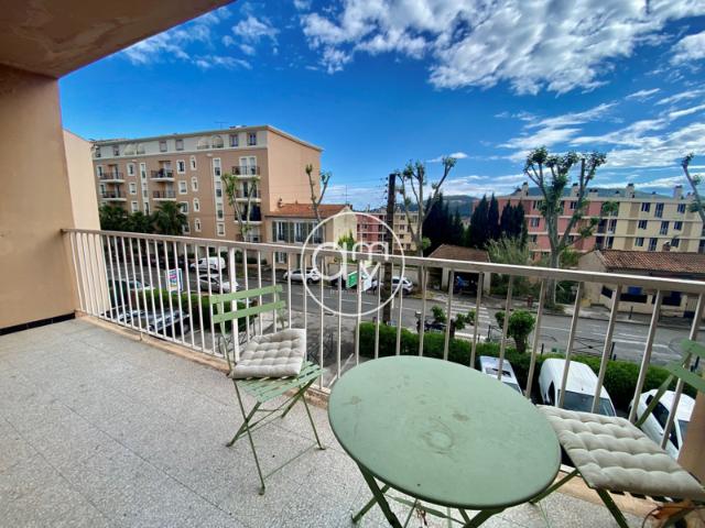 Appartement location à Arrondissement de Toulon, Hyères