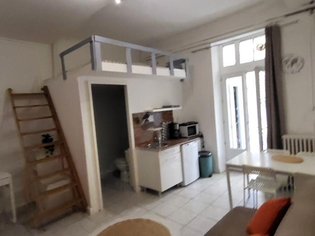 Studio location à Avignon