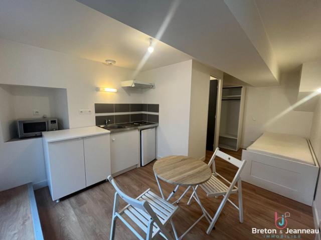 Studio location à Laval