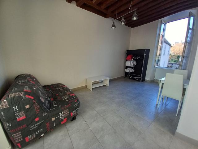 Studio location à Avallon, Annéot