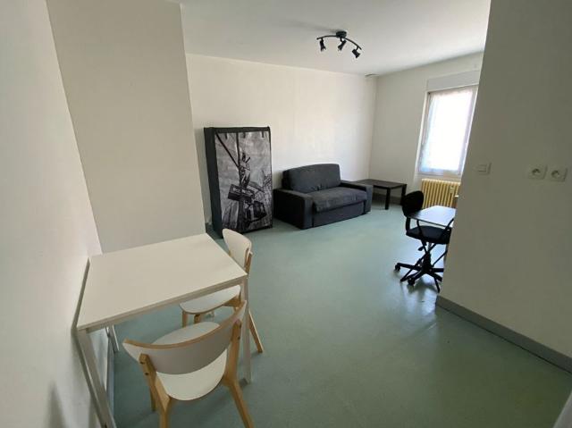 Studio location à Poitiers