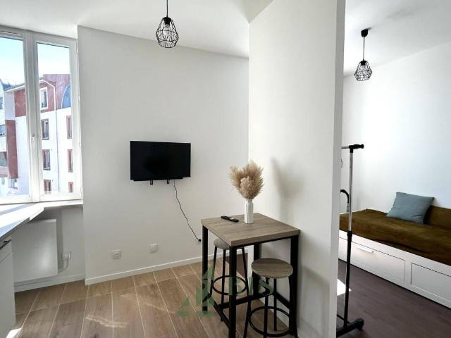 Studio location à Roanne, Loire