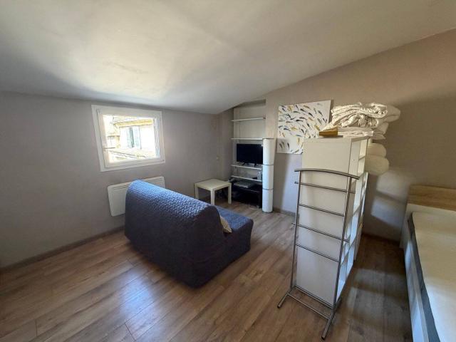 Studio location à Écusson, Nîmes