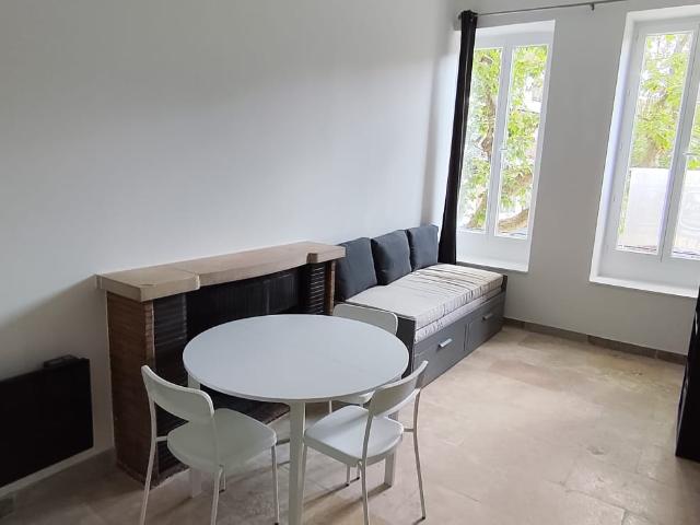 Studio location à Nîmes, Bagnols-sur-cèze