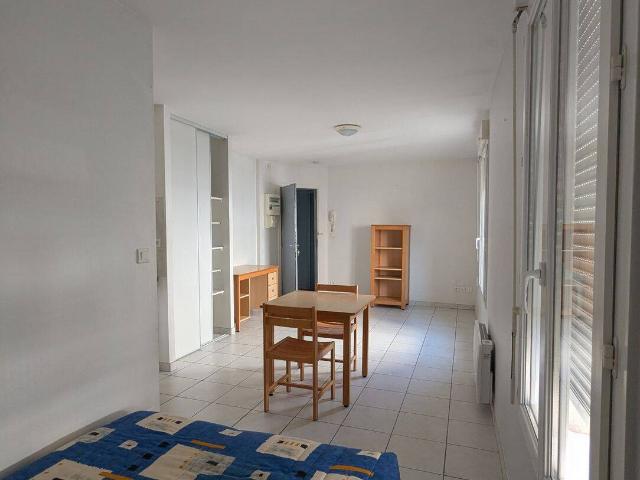 Studio location à Ballainvilliers, Clermont-Ferrand