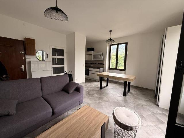 Studio location à Vaulnaveys-le-Haut, Isère