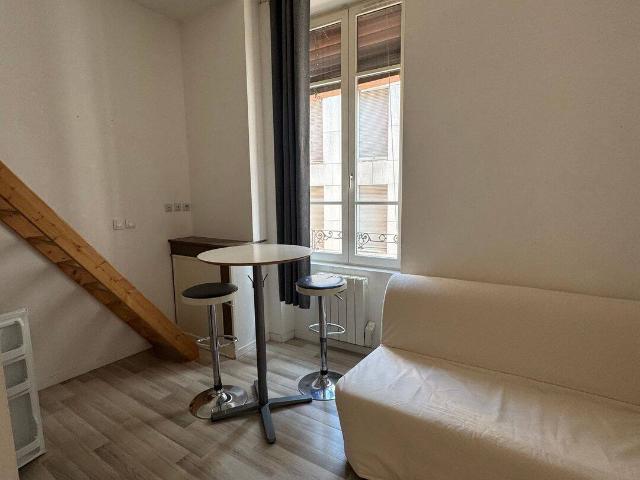 Studio location à conseil de quartier Quartiers anciens, Lyon