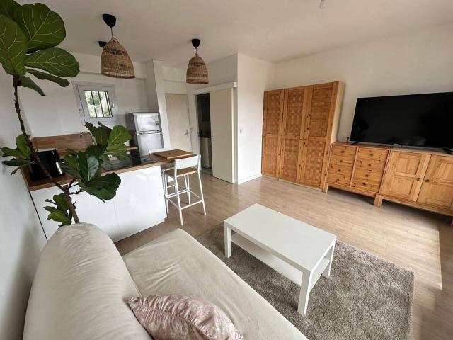 Studio location à L'Escourche, Bandol