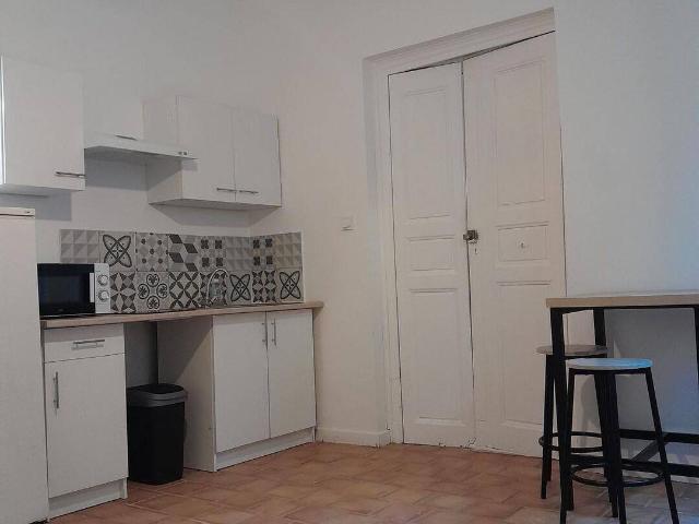 Studio location à Centre ville, Carpentras