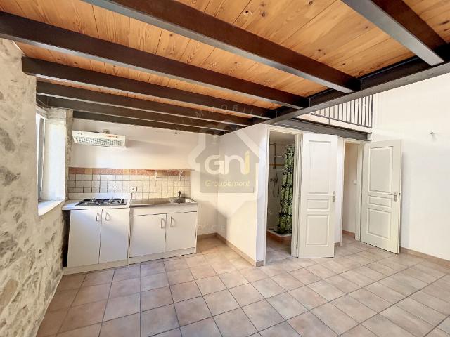Studio location à Nîmes, Aramon