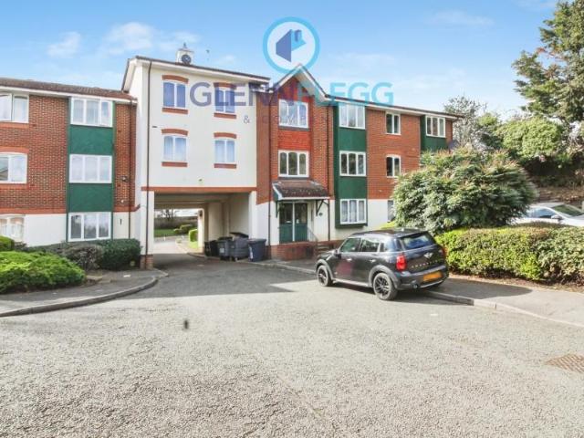 Studio for rent in Burnham, Slough