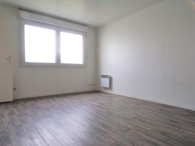 Studio location à Versailles, Montigny-le-bretonneux