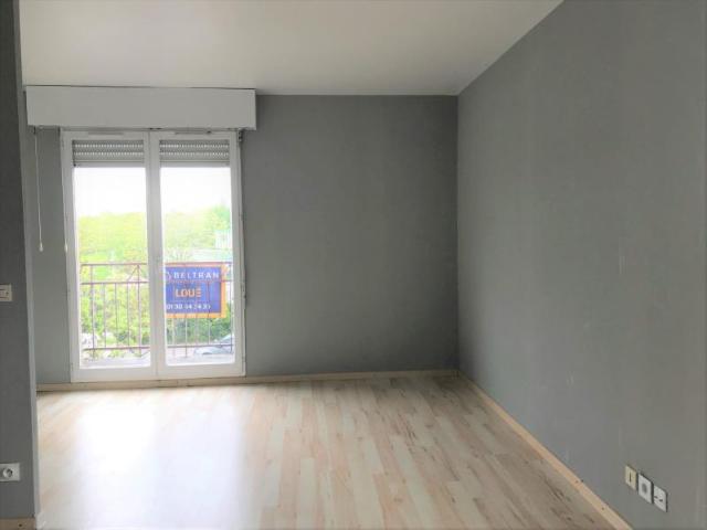 Studio location à Versailles, Montigny-le-bretonneux