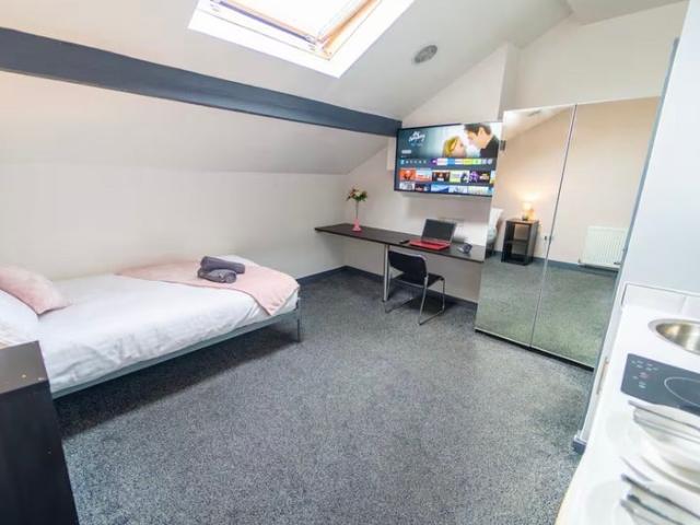 Studio for rent in Bournbrook, West Midlands