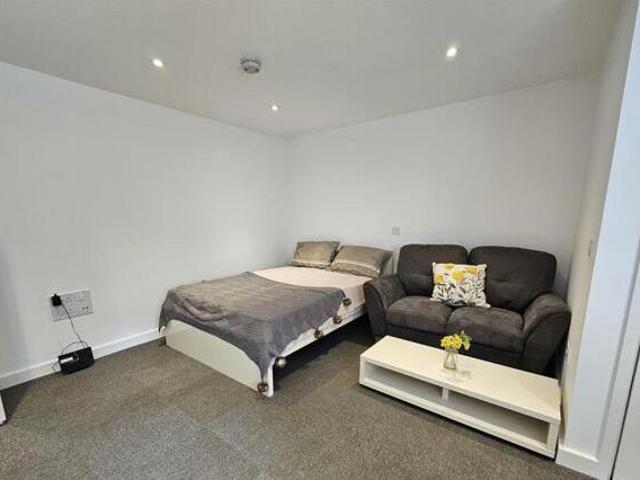 House for rent in Lyons, Greater London