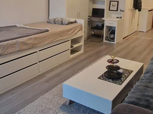 Studio te huur in Stationsbuurt, Den Haag