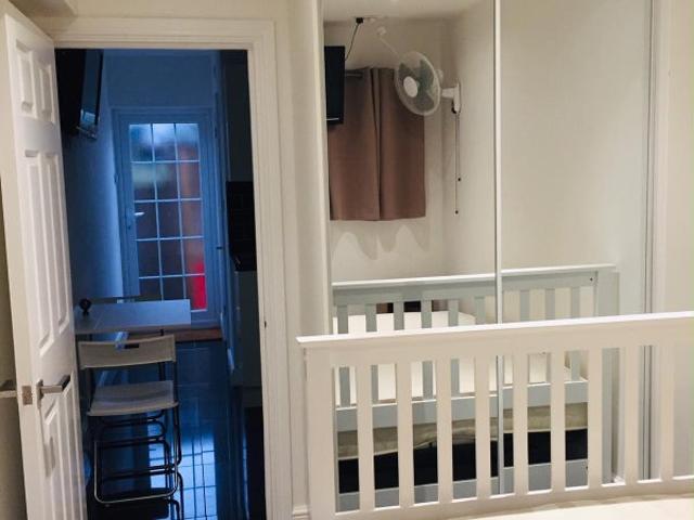 Studio for rent in Mill Hill, Greater London