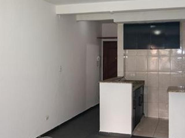 Kitnet aluguel em Região Imediata de São Paulo, Região Metropolitana de São Paulo