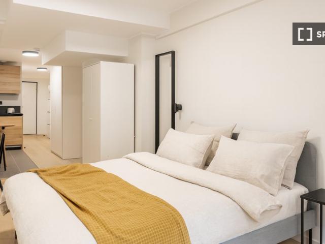 Studio location à Nanterre, Clichy