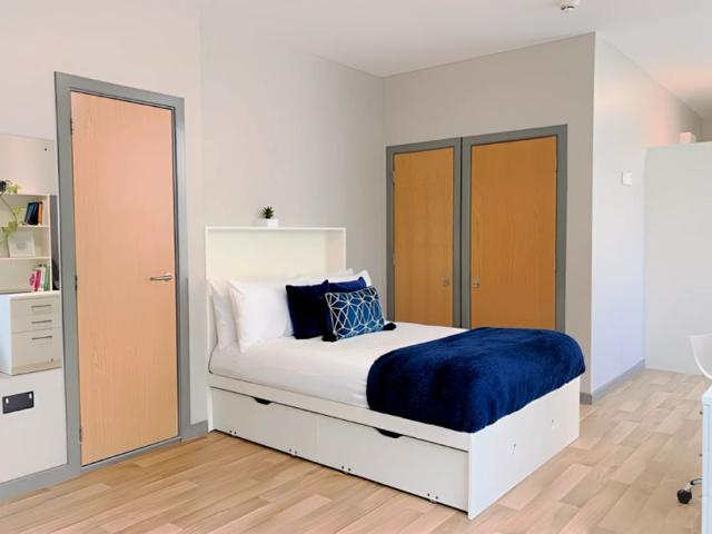 Studio for rent in Sandy Row, Northern Ireland