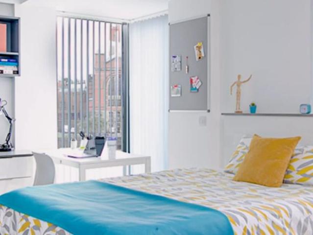 Studio for rent in Metchley, Birmingham