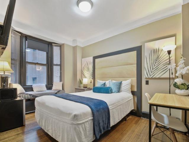 Room for rent in Arverne, New York