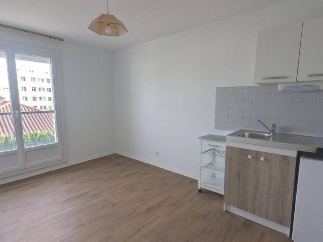 Studio location à Saint-Jacques, Clermont-Ferrand