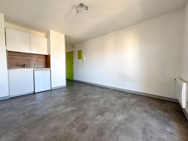 Studio location à Clermont-Ferrand, Aubière