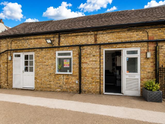 House for sale in Hampton Wick, Greater London