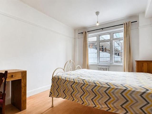Apartment for rent in Earl's Court, Greater London