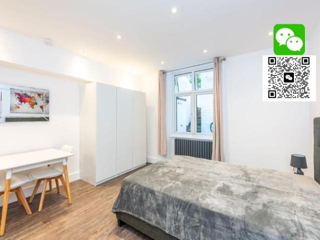 Studio for rent in Earl's Court, Greater London