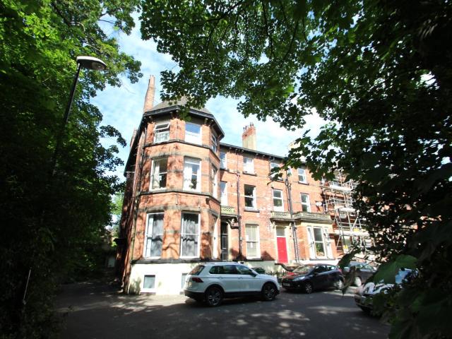 Studio for rent in Chapel Allerton, West Yorkshire