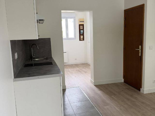 Studio location à La Varenne Saint-Hilaire, Saint-Maur-des-Fossés