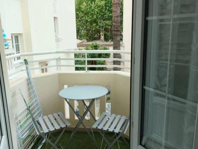 Studio location à Grasse, Antibes
