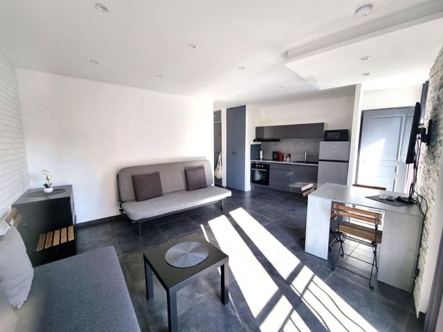 Studio location à Arrondissement de Draguignan, Saint-raphaël